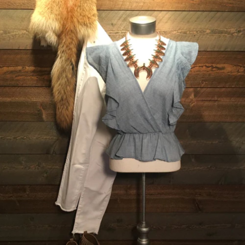 CHAMBRAY RUFFLED CROP TOP